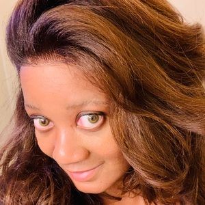 Outre Julianne lacefront perfect hairline color 1B